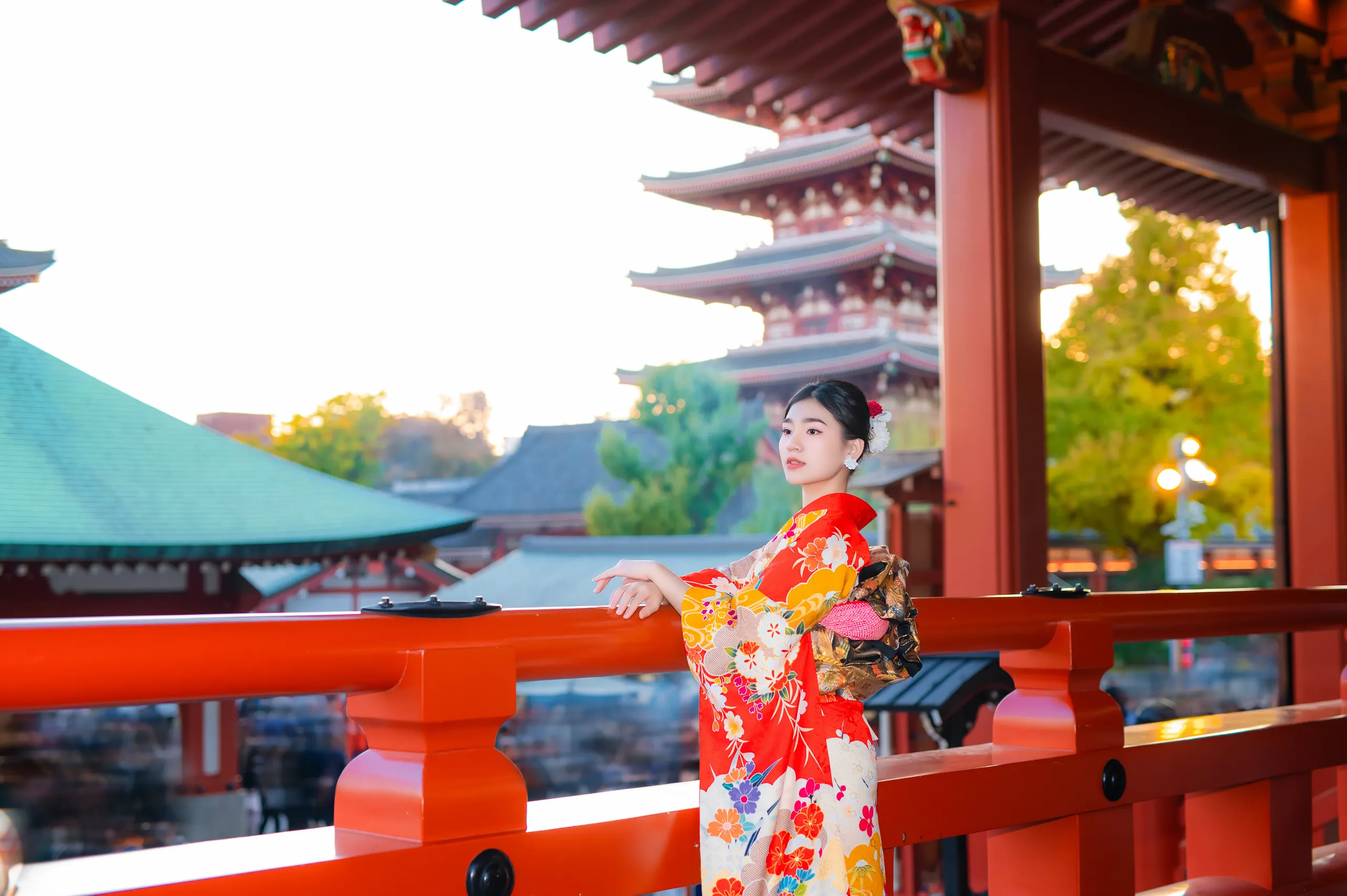 Chụp ảnh kimono tại chùa Sensoji, Tokyo